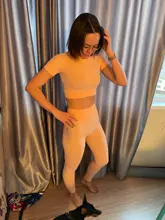 Conjunto de Yoga sin costuras para mujer, camisetas de entrenamiento, pantalones deportivos, sujetador, ropa de gimnasio, Top corto de cintura alta, Leggings para correr, conjunto deportivo 2005