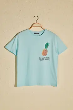 

Trendyol Printed Semifitted Knitted T-Shirt TWOSS20TS1598