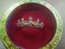 Anillo de compromiso con forma de corona hueca para mujer, sortija con carácter de Reina, con cuentas de cristal Vintage, para boda