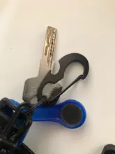 Abrebotellas de metal con hebilla en forma de D multifuncional, gancho de resorte, colgante rápido, portátil, para exteriores, con llavero