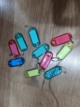 LLavero de plástico con anillo dividido personalizado, etiquetas de identificación, llaveros con nombre numérico, Etiquetas de equipaje, llavero colorido, 10 Uds., nuevo