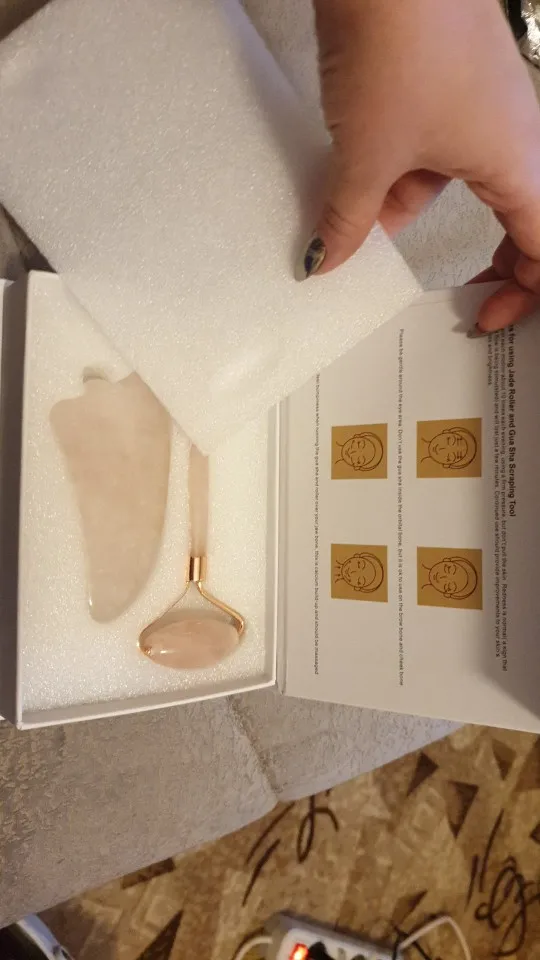 Coffret Massage Facial Quartz Rose : Rouleau + Gua Sha