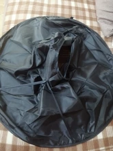 Paño de corte de pelo para adultos y niños, delantal impermeable para salón de peluquería, capa de peluquería, color negro y azul, 1 unidad