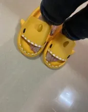 Zapatillas divertidas con forma de tiburón para niños y niñas, zapatillas antideslizantes para el hogar, zapatos de playa azules y rosas, para verano, 2021