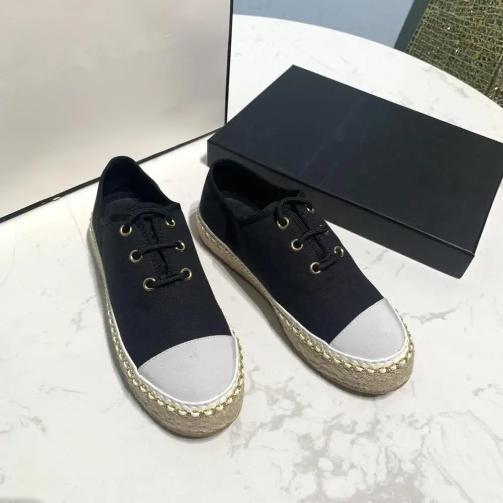 

2020 NewLadies Black And White Stitching Fisherman StrawLow-Top Canvas Casual Shoes