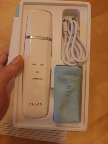 Отзыв о товаре ANLAN Ультразвуковой скрабер скруббер, ионная лопатка для чистки лица, пилинг, лифтинг для лица, удаление угрей, терапия красным светом для удаления черных точек blackhead remover узи чистка ультразвуковая чистка лица от пользователя C***u
