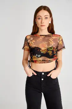 

Trendyol Tulle Flower Patterned Knitted Blouse TWOSS20BZ1089