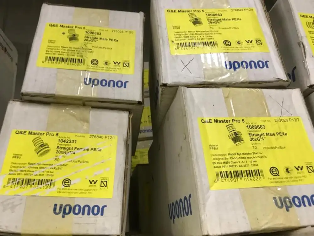 Штусер Uponor QE PPSU 16-1/2 ВР