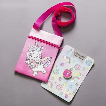 

Gift Set bag, brooch