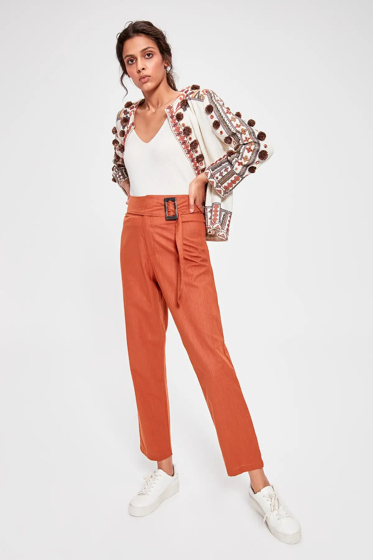 Trendyol брюки с поясом и корицей TWOSS19IE0113