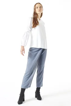 

Balloon Sleeve Shirt