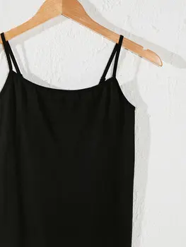 

Square Collar Seamless Pendant Undershirt