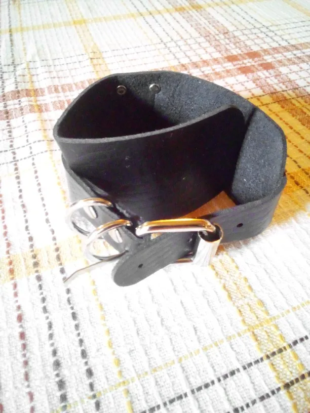 Leather Wristband with ring Gothic photo review