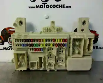 

CASE RELAYS/FUSE BOX RELAYS/FUSES MAZDA 3 SALOON (BK)