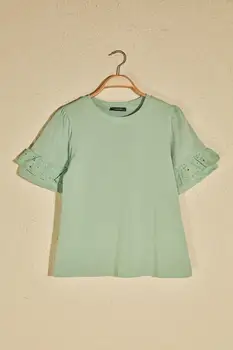 

Trendyol Embroideries Detailed Knitted Blouse TWOSS20BZ1548