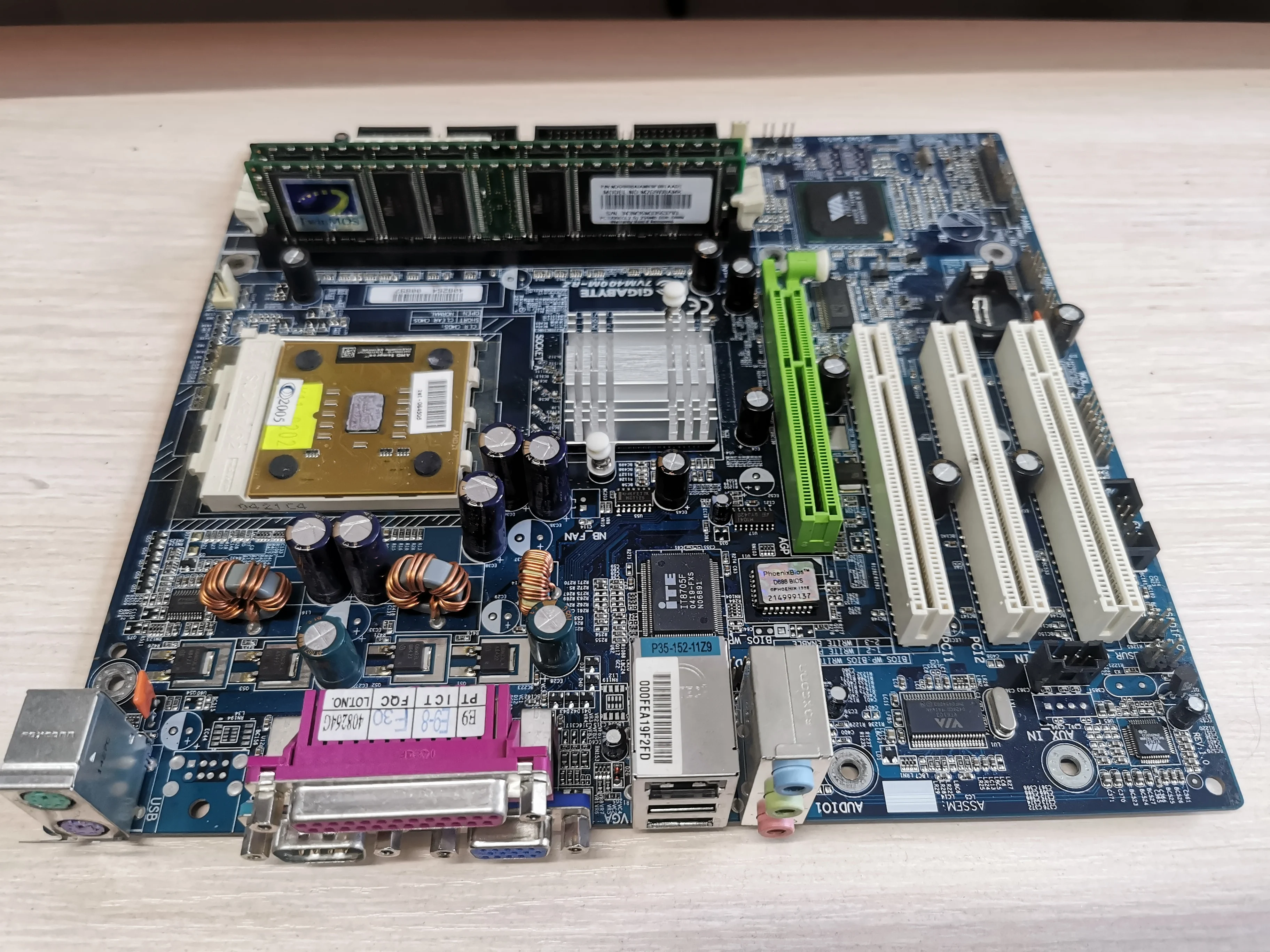 Материнская плата Gigabyte Technology GA-7VM400M-R Socket A | Компьютеры и офис