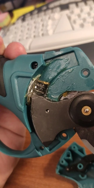 Attachment image review on Androf Brushles