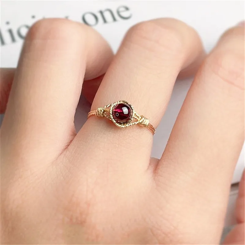 Bague En Or 8 Carats Avec Grenat - Taille 56 - Style Grappe - Pour Femme - Occasion