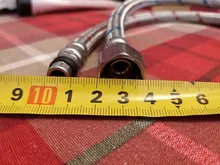 Grifo de agua para cocina, espita de bronce negro de una sola manija con mezclador para liquido caliente y frio y rotación 360,