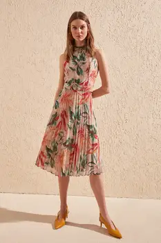 

Trendyol Arched Patterned Dress TWOSS20EL1341