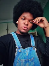 Peluca Afro corto las mujeres esponjoso cabello pelucas para mujeres negras rizado pelo sintético para la fiesta de Cosplay para baile pelucas con flequillo