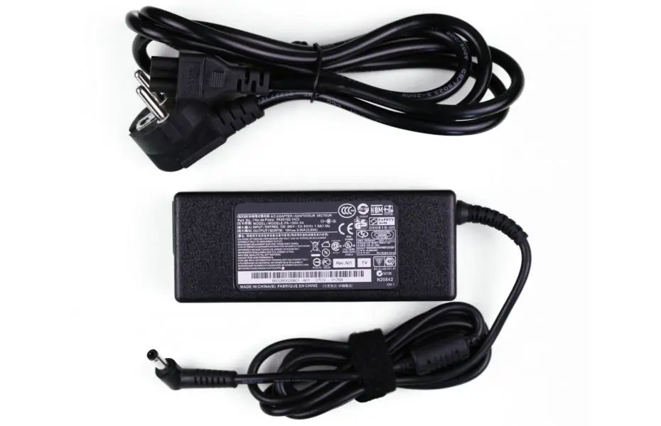 Power Supply (charging) for laptop Toshiba Satellite p775 |
