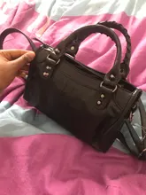 Bolso europeo de cuero PU para motocicleta para mujer, bandoleras cruzadas con remaches y borlas