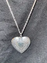 Diseño único tallado corazón-marco de fotos con forma colgante con abalorio, collares de medallón ajustables, joyería conmemorativa para hombres y mujeres