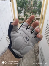 1 par de guantes de ciclismo dedo medio Anti-Slip Anti-sudor de Gel de montar en bicicleta guantes Anti Shock MTB Carretera de montaña guantes deportivos de moto