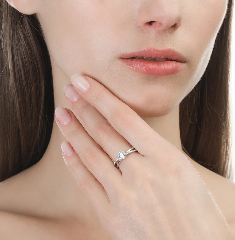 Серебряное кольцо с фианитами SUNLIGHT проба 925