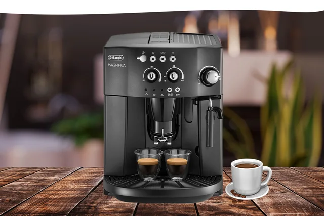 De'Longhi Magnifica S ECAM 22.110.B 1450W Espresso Machine - Black