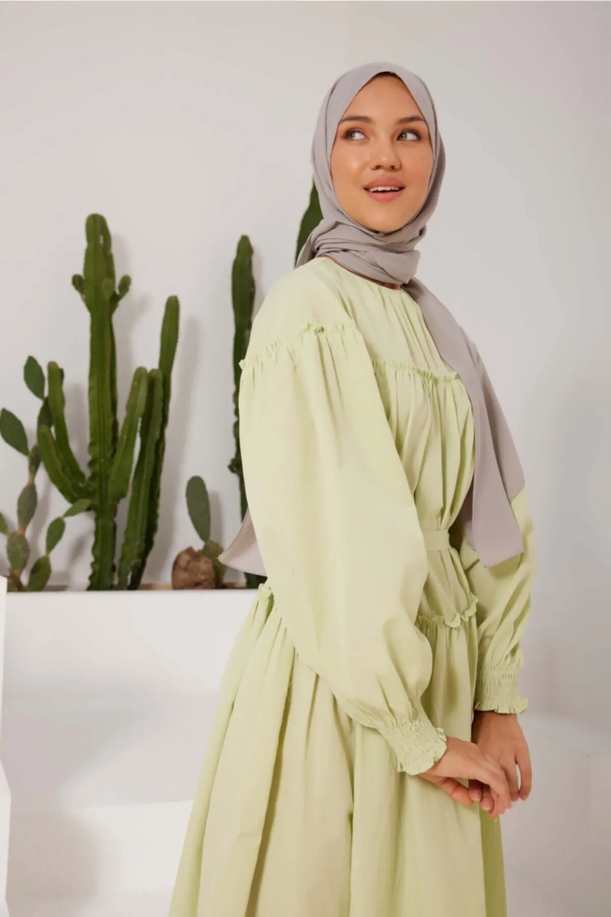 Women Plain Shawl Scarf Hijab Islamic Clothing Scarf New Muslim Fashion Turkey Scarf Medina Silk Design Soft Non-Slip Hijab