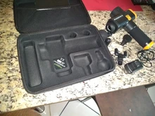 Phoenix-pistola de masaje de percusión a2, masajeador corporal eléctrico negro, terapia con 4 cabezales, MG55008