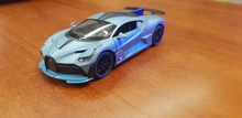 1/32 Aleación de Bugatti DIVO Super deportes juguete de modelo de coche fundido a presión atrás sonido Luz Juguetes vehículo para los niños regalo de los niños