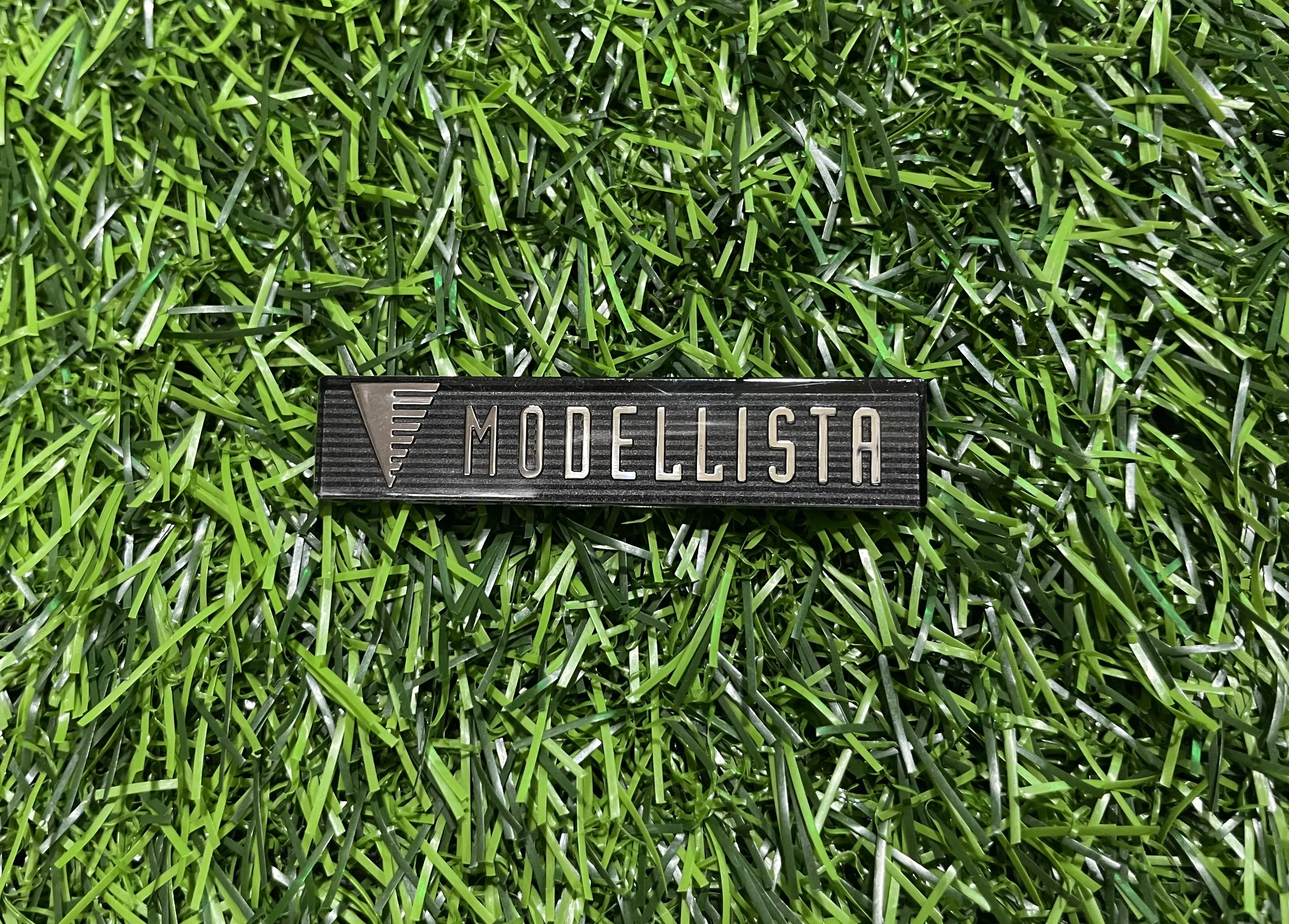 Shildik-Toyota-modellista-emblem-5-5-cm-1-2-cm.jpg