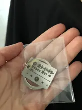 LLavero de código de Spotify personalizado para hombre y mujer, grabado láser de acero inoxidable, se puede personalizar la letra, nombre de la canción, playero de simulación