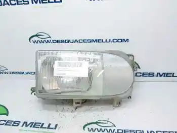 

260108C006 NISSAN SERENA right headlight (C23M)