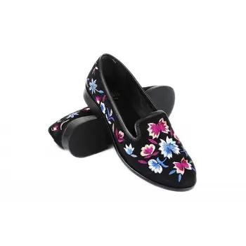 

Low shoes leather embroidered for women