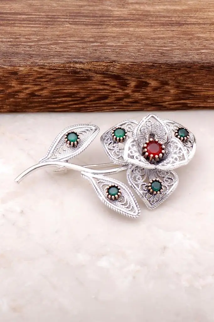 

Filigree Embroidered Floral Design Silver Brooch 304Hand Made Jewellery