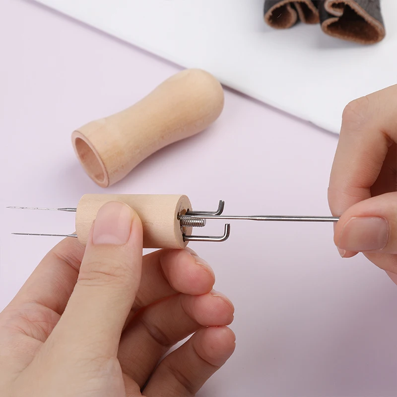 Needle Felting Kit Wool Felting Kit Felting Needles Kit with Three Needles Finger Cots Wooden Handle Felting Starter Set DIY Yarn Wool Felt Tools Craft