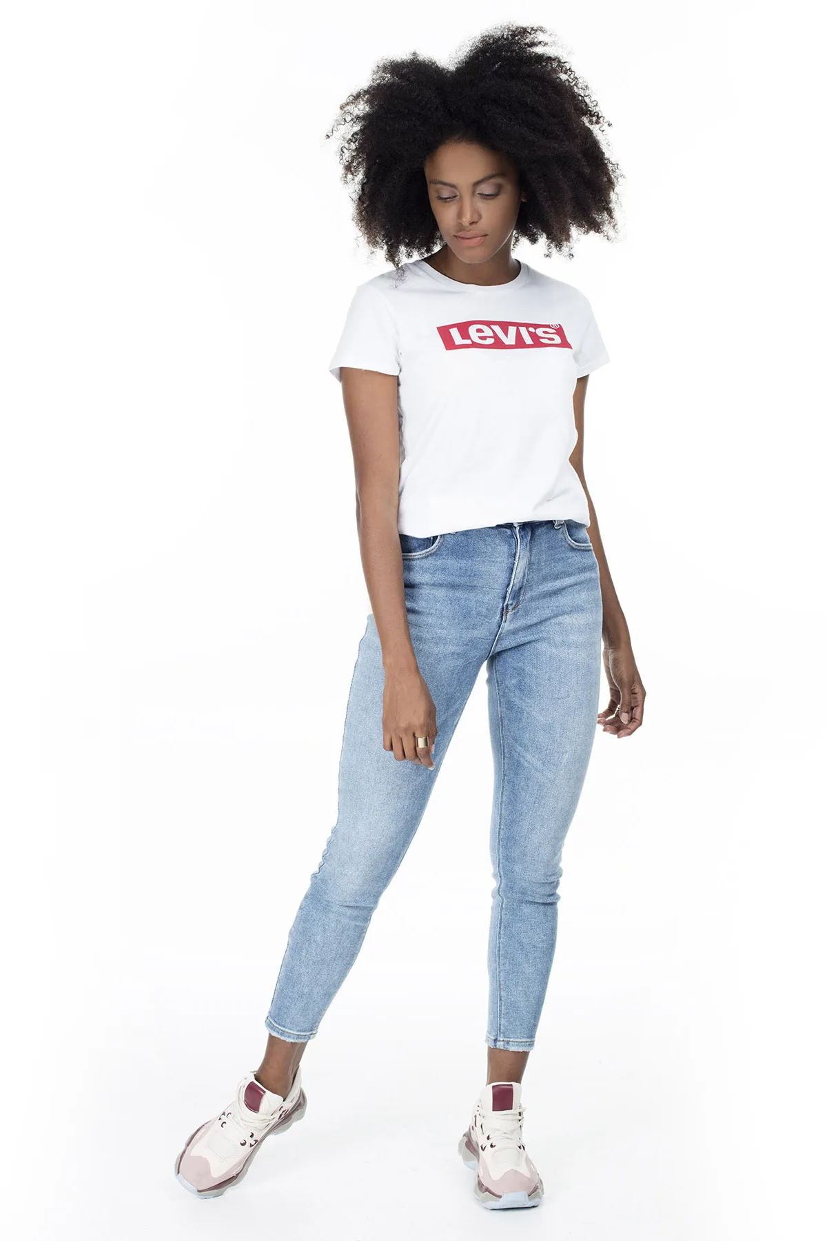 Женские футболки с круглым вырезом Levi's 17369|Футболки| |