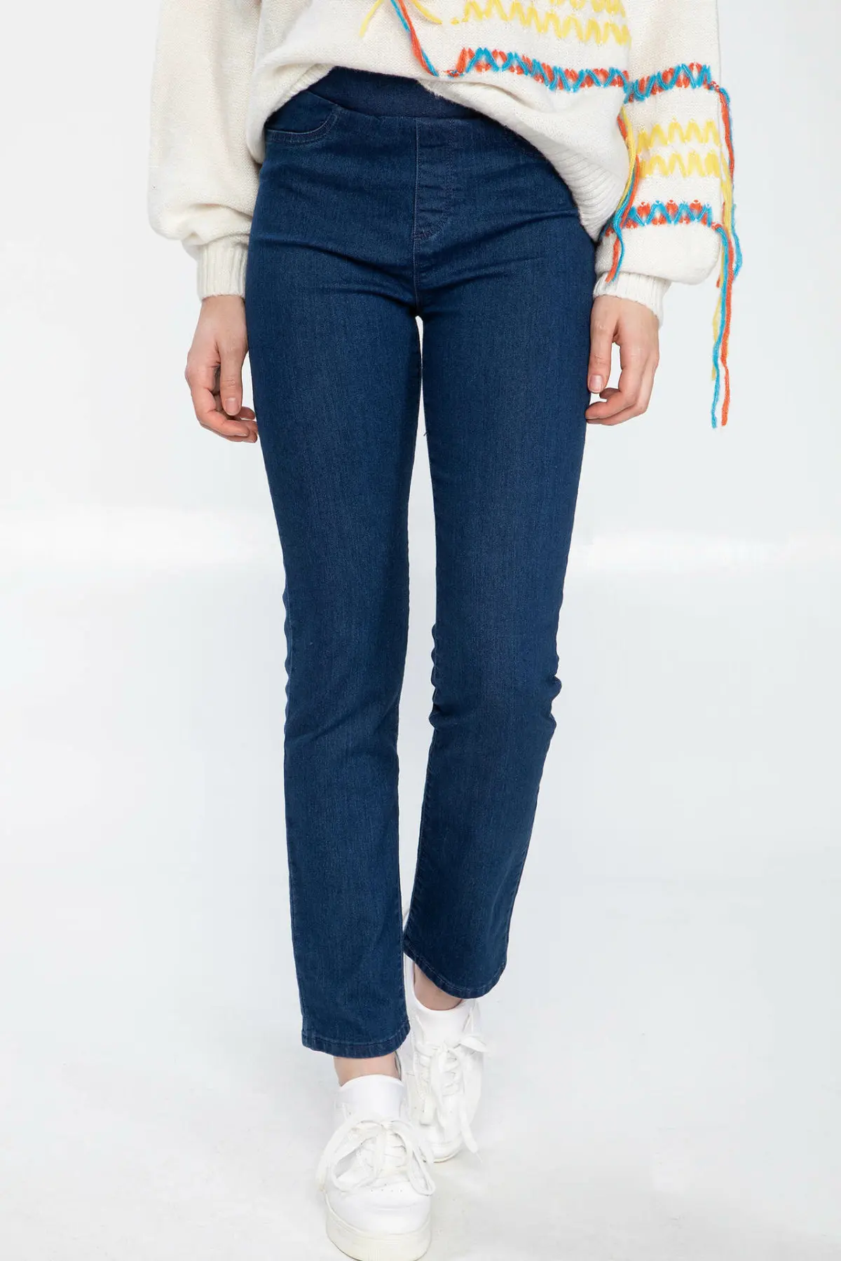 

DeFacto Blue Women Skinny Solid Jeans Denim Casual Mid-waist Denim Stretch Simple Nine Minutes Trousers-I6471AZ18AU-I6471AZ18AU