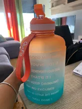 QuiFit-botella de agua de 3,78l, 2,2 L, 1,3 L, 128oz, galón, con pajita de plástico transparente, herramienta de gimnasio, jarra, taza deportiva gratis de BPA
