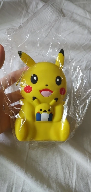 Cute Pokemon Pikachu Silicone Coin Purse Cartoon Messenger Bag Cute Fashion Anime Figure Shoulder Bag Toys for Children Gifts photo review