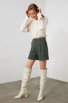 

Trendyol Trotting Detailed Shorts & Bermuda TWOAW21SR0070