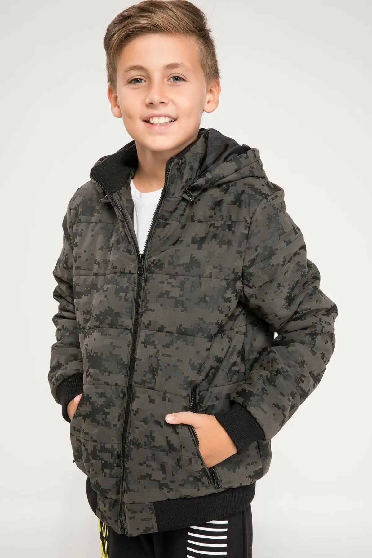 

DeFacto Boys Winter New Camouflage Pattern Hooded Warm Children's Jacket Pocket Padded Casual Jacket Boy - J1591A618AU