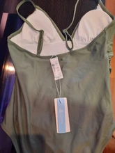 CUPSHE Burdeos liso plisado de una sola pieza traje de baño de las mujeres con cuello en V profundo sujetador desmontable de una pieza 2021 nuevo verano playa traje de baño