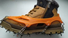 18 dientes hielo nieve crampones antideslizante escalada pinza zapato cubre Spike zapatos de acero inoxidable nieve antideslizante de la cubierta del zapato Crampon