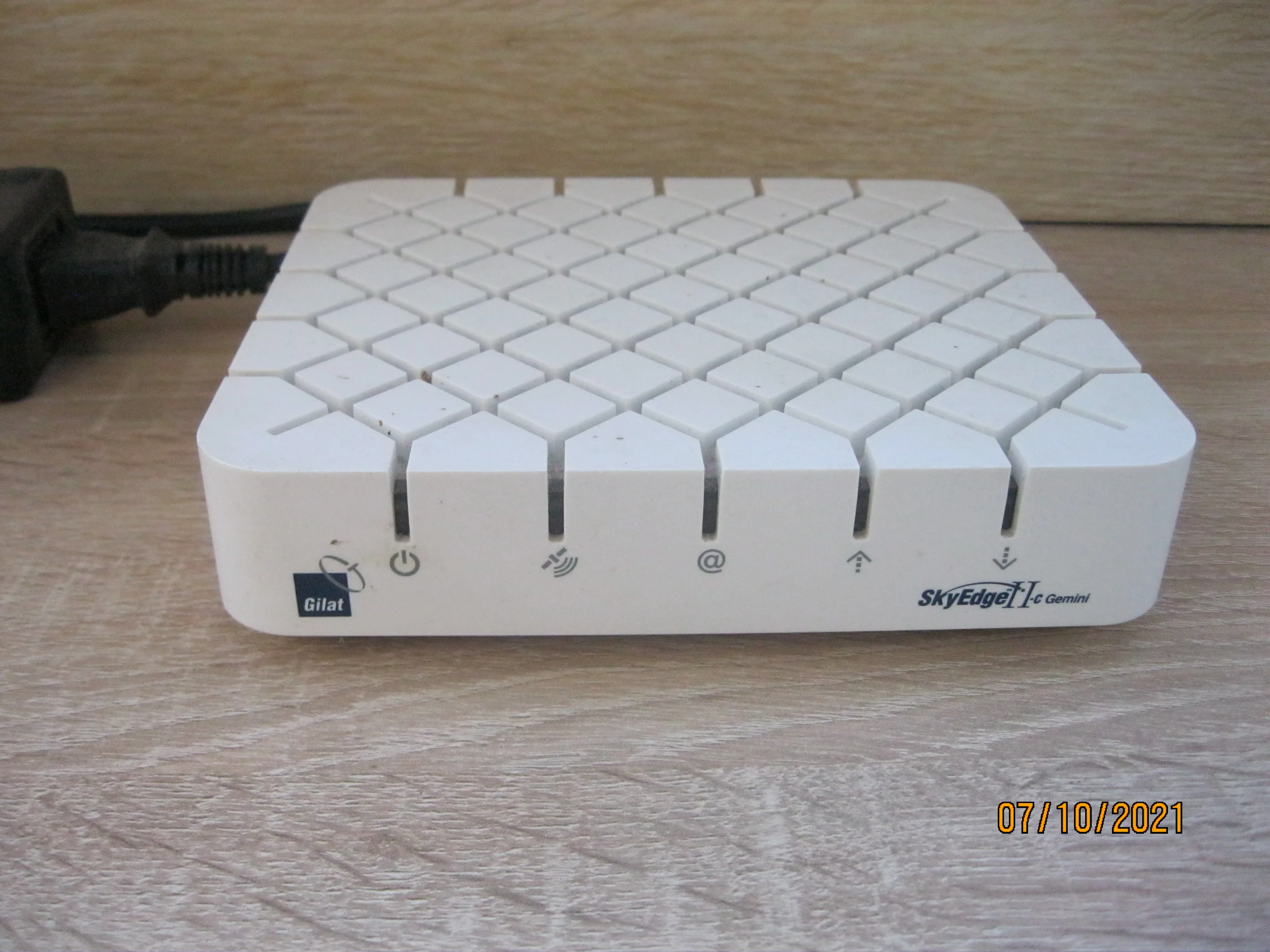 Módem satélite SkyEdge II C, gemeni i, 581003 bu, certificado|Módems ...