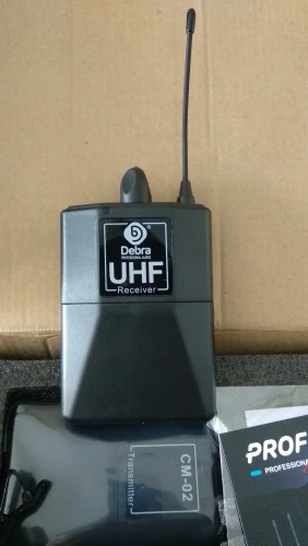 ميكروفون Debra Audio UHF اللاسلكي Lavalier مع 30 قناة قابلة للتحديد بمدى 50 مترًا لمراجعة صور كاميرا DSLR